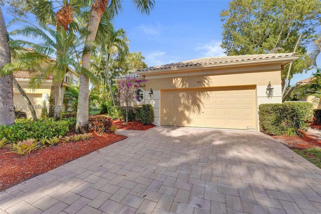 2456 Bay Isle Ct, Weston, FL 33327