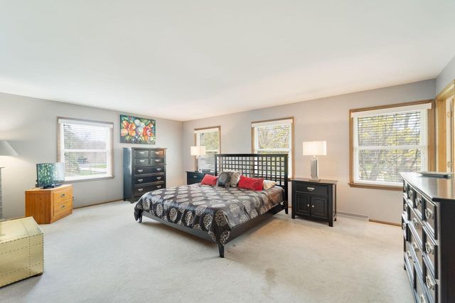 9445 Fairway DRIVE, Bayside, WI 53217