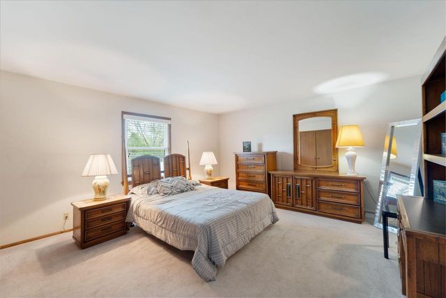 9445 Fairway DRIVE, Bayside, WI 53217
