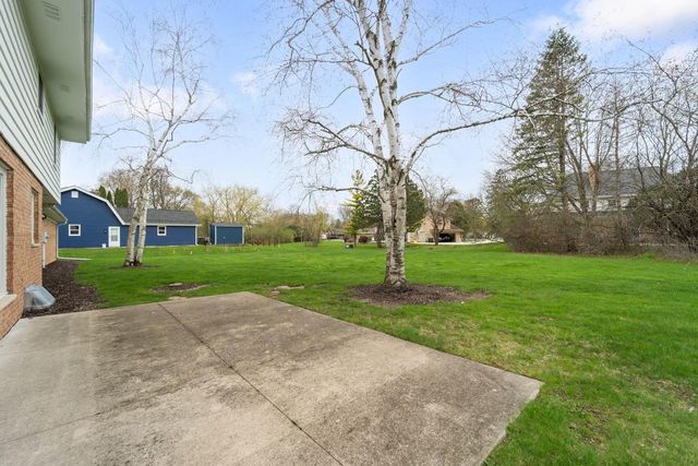 9445 Fairway DRIVE, Bayside, WI 53217