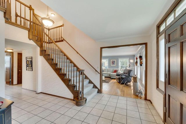 9445 Fairway DRIVE, Bayside, WI 53217