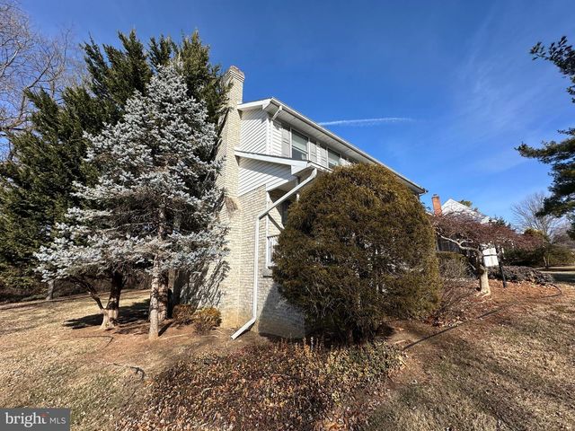 10510 HERSHEY DR, Williamsport, MD 21795