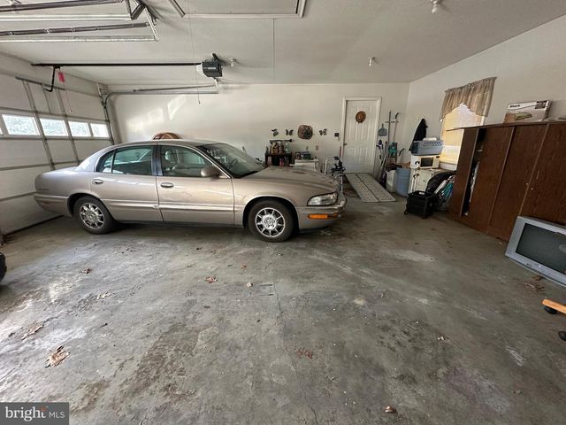 10510 HERSHEY DR, Williamsport, MD 21795