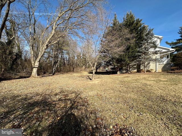 10510 HERSHEY DR, Williamsport, MD 21795