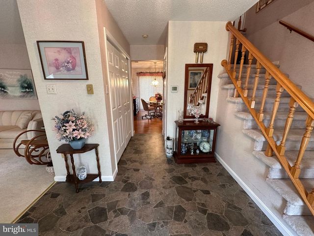 10510 HERSHEY DR, Williamsport, MD 21795