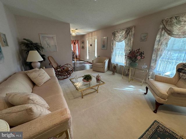 10510 HERSHEY DR, Williamsport, MD 21795