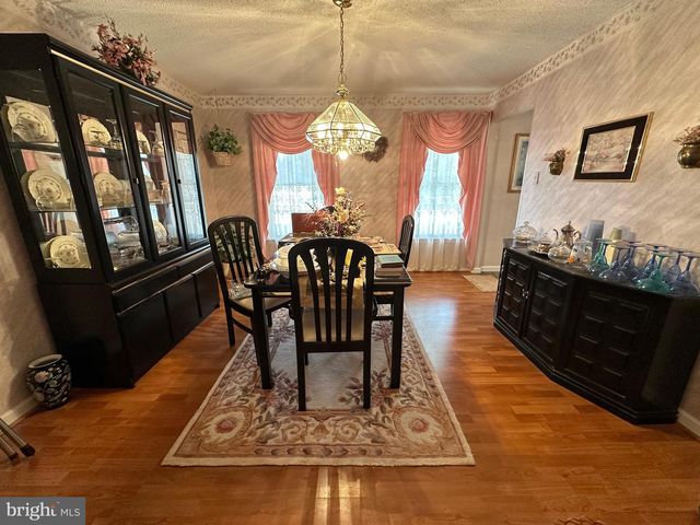 10510 HERSHEY DR, Williamsport, MD 21795