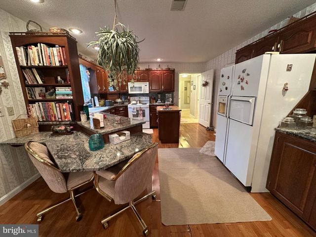 10510 HERSHEY DR, Williamsport, MD 21795