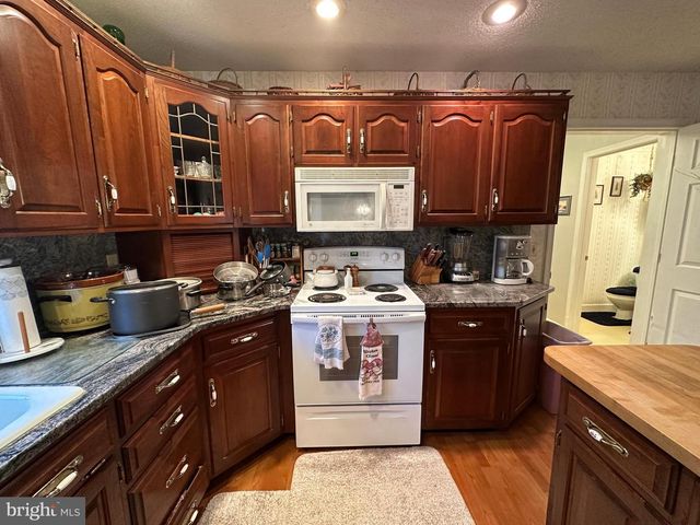 10510 HERSHEY DR, Williamsport, MD 21795