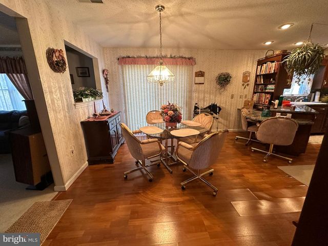 10510 HERSHEY DR, Williamsport, MD 21795