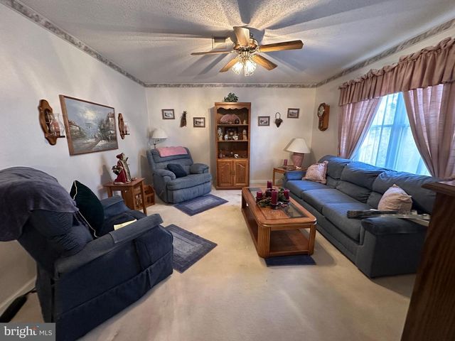 10510 HERSHEY DR, Williamsport, MD 21795