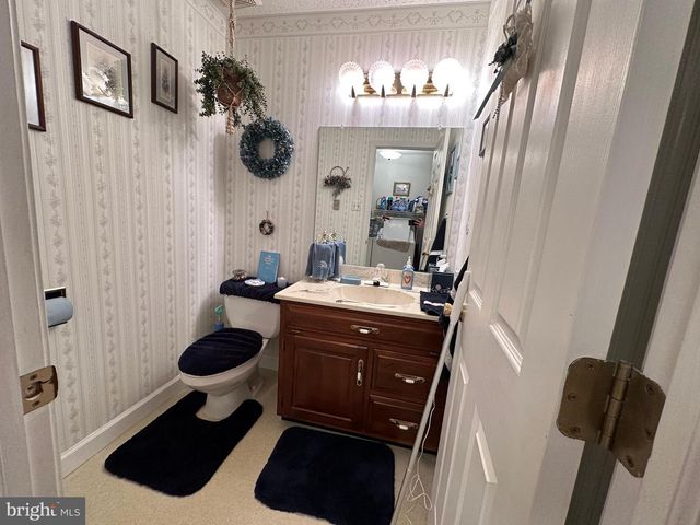 10510 HERSHEY DR, Williamsport, MD 21795