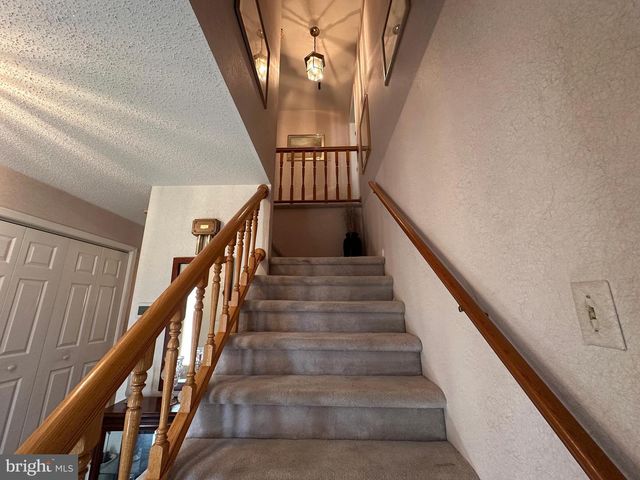 10510 HERSHEY DR, Williamsport, MD 21795