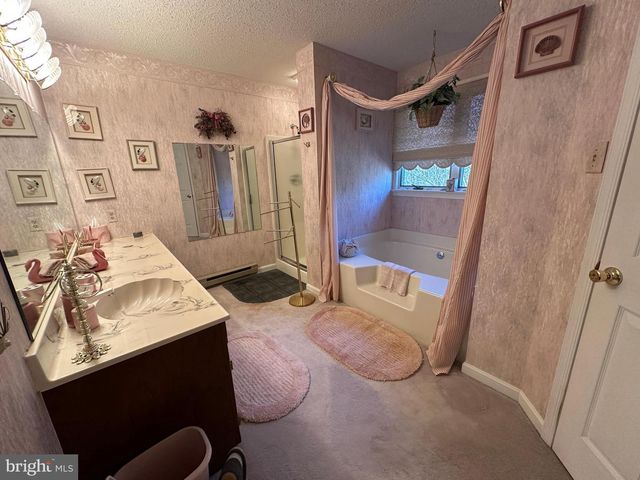 10510 HERSHEY DR, Williamsport, MD 21795