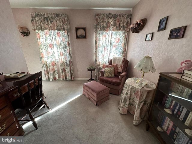 10510 HERSHEY DR, Williamsport, MD 21795