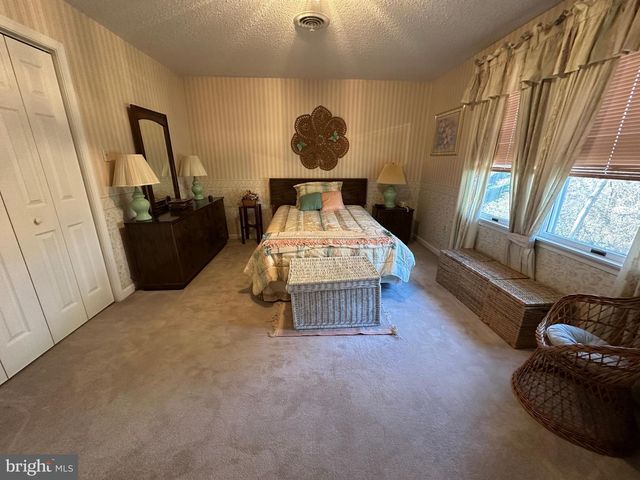 10510 HERSHEY DR, Williamsport, MD 21795