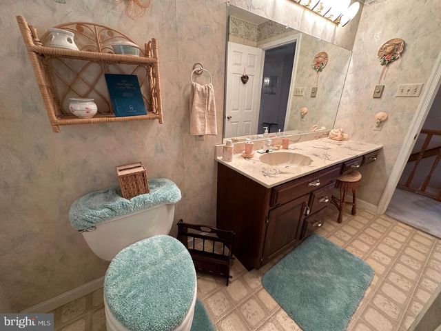 10510 HERSHEY DR, Williamsport, MD 21795