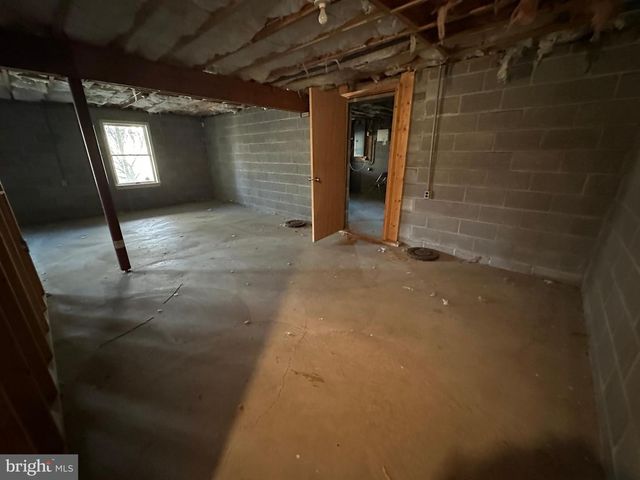 10510 HERSHEY DR, Williamsport, MD 21795