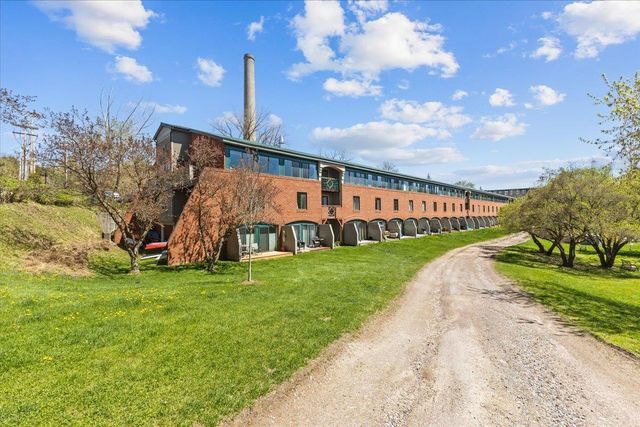 100 W Canal St Apt 4, Winooski, VT 05404
