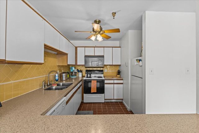 100 W Canal St Apt 4, Winooski, VT 05404