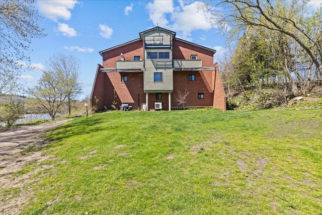 100 W Canal St Apt 4, Winooski, VT 05404