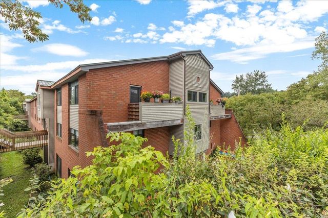100 W Canal St Apt 4, Winooski, VT 05404