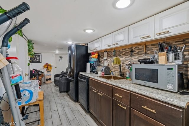11 Tichenor Ter, Irvington Twp., NJ 07111