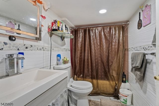 11 Tichenor Ter, Irvington Twp., NJ 07111
