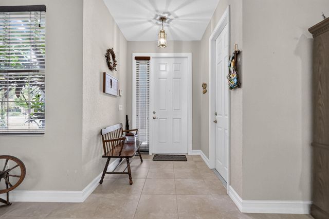 8135 Cantabria Falls Drive, Boynton Beach, FL 33473