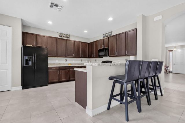 8135 Cantabria Falls Drive, Boynton Beach, FL 33473