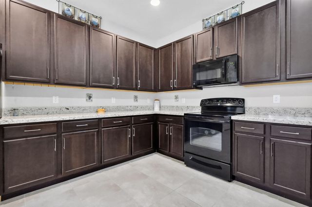 8135 Cantabria Falls Drive, Boynton Beach, FL 33473