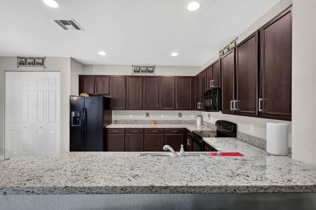 8135 Cantabria Falls Drive, Boynton Beach, FL 33473