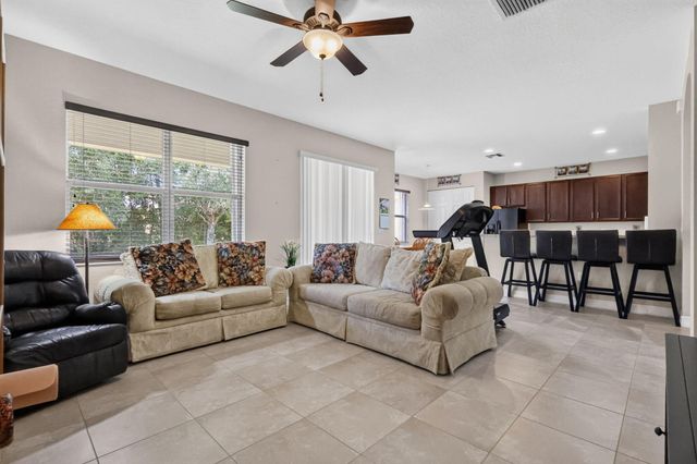 8135 Cantabria Falls Drive, Boynton Beach, FL 33473