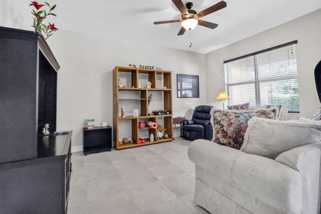 8135 Cantabria Falls Drive, Boynton Beach, FL 33473