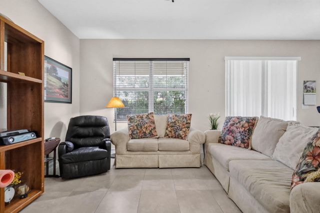 8135 Cantabria Falls Drive, Boynton Beach, FL 33473