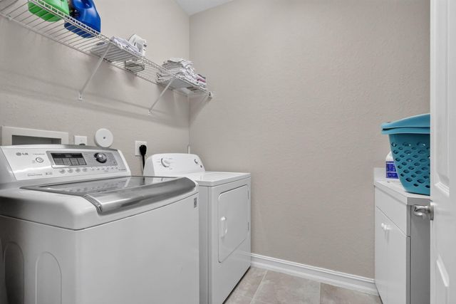 8135 Cantabria Falls Drive, Boynton Beach, FL 33473