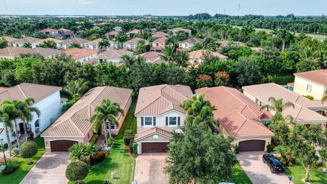 8135 Cantabria Falls Drive, Boynton Beach, FL 33473