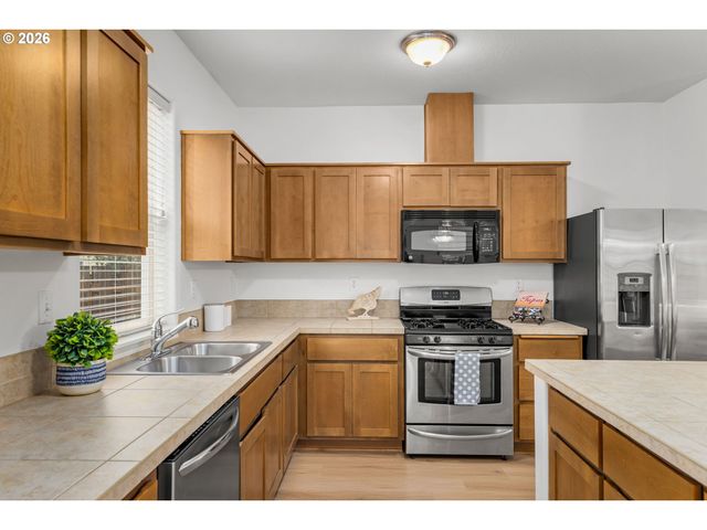 18646 Sw HIDEO Ct, Beaverton, OR 97003