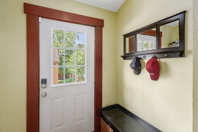 23 W Orchard Lane, Columbus, OH 43214