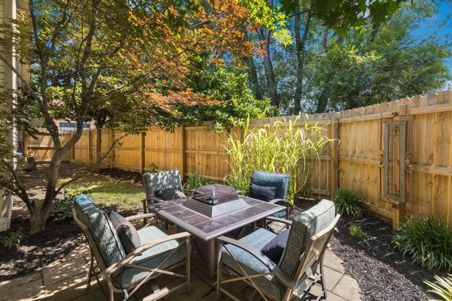 23 W Orchard Lane, Columbus, OH 43214