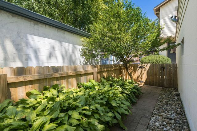23 W Orchard Lane, Columbus, OH 43214