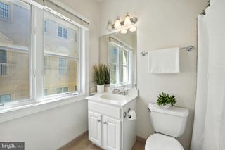 1417 N NASH ST, Arlington, VA 22209