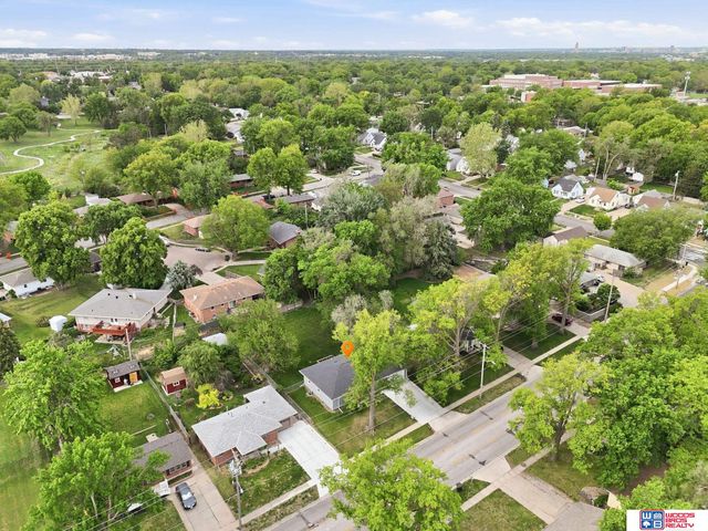 6701 Adams Street, Lincoln, NE 68507
