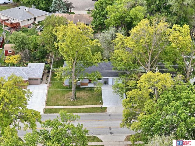 6701 Adams Street, Lincoln, NE 68507