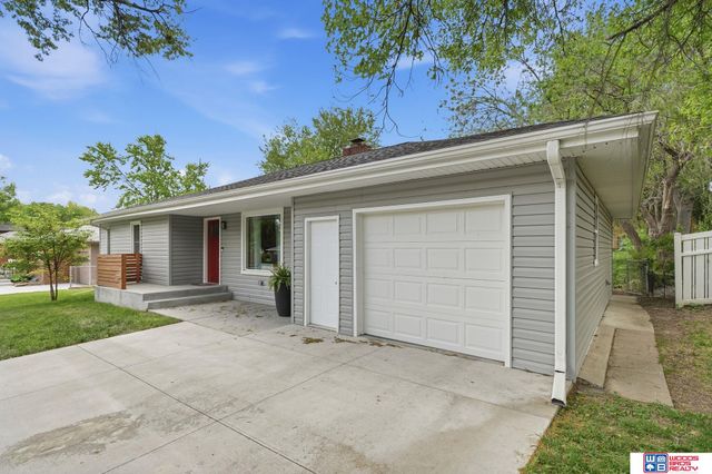 6701 Adams Street, Lincoln, NE 68507