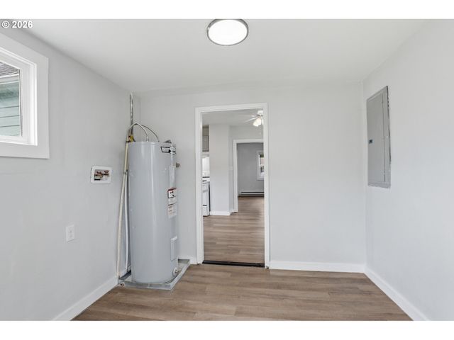 416 Nw 5TH Ave, Kelso, WA 98626