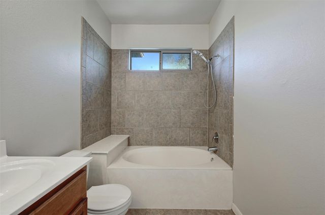 2412 Allred DR A, Austin, TX 78748