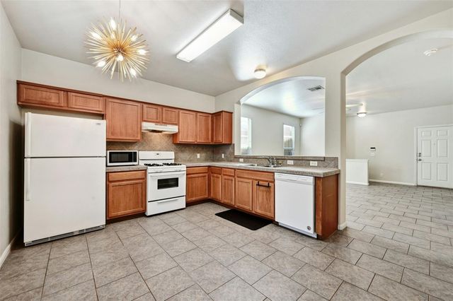 2412 Allred DR A, Austin, TX 78748