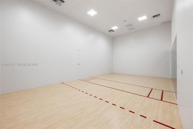 225 N Miami Ave 1804, Miami, FL 33128