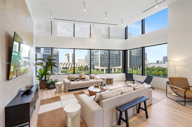 225 N Miami Ave 1804, Miami, FL 33128